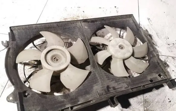 Toyota Corolla E120 E130 Radiator cooling fan shroud 