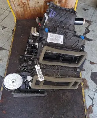 Ford Focus Interior heater climate box assembly BV6N19B555NG