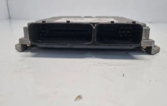 Nissan X-Trail T30 Engine control unit/module 23710EQ402 2758002954 5800295