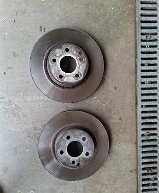 Mercedes-Benz E W211 Front brake disc