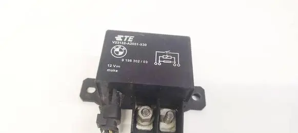 BMW 5 F10 F11 Coolant fan relay 9198302 V23132A2001X30