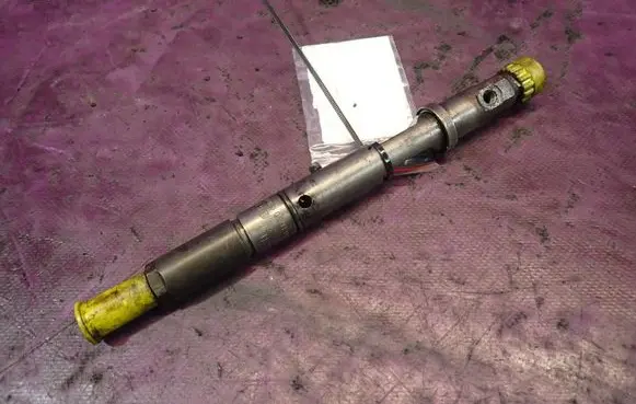 Audi A6 Allroad C5 Fuel injector 