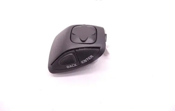 Volvo XC70 Steering wheel buttons/switches 8685489 D65