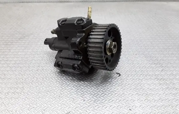 Alfa Romeo 156 Fuel injection high pressure pump 0445010071
