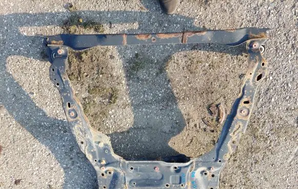 Volvo XC70 Front subframe G9N5000 T033A