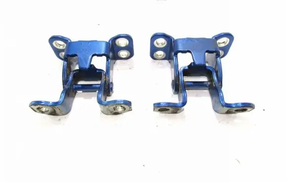 Suzuki Grand Vitara II Loading door hinge set 