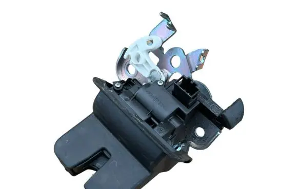 Audi TT TTS RS Mk3 8S Tailgate/trunk/boot lock/catch/latch 8R0827505A 090841B080917 A102523