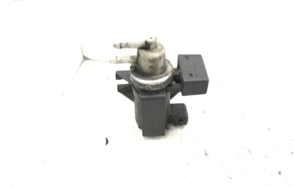 Volvo S60 Turbo solenoid valve 72190329 30637251 03T197