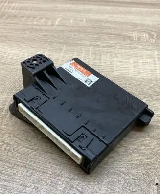 Toyota Auris 150 Other control units/modules 8865002430 MB1776003703