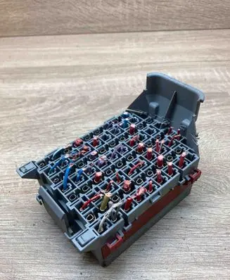 Volvo S80 Fuse box set 9162439 USED