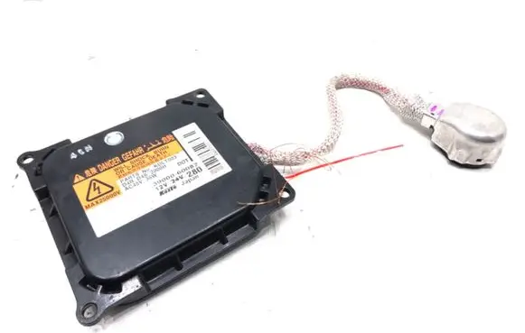 Subaru BRZ Voltage converter/converter module 39000-60082