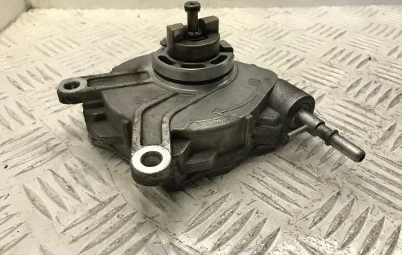 Toyota Avensis T250 Vacuum pump 293000R010 25020584