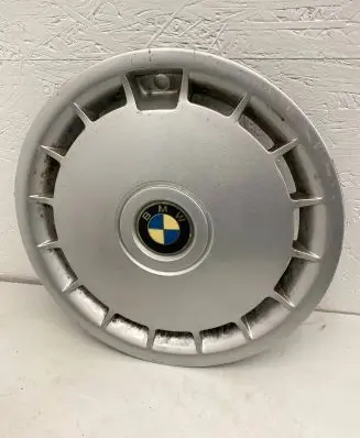 BMW 5 E34 R15 wheel hub/cap/trim 36131129843