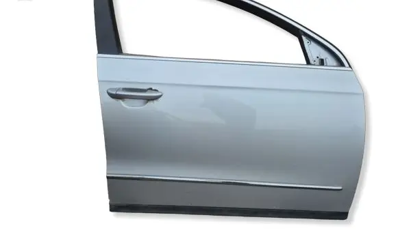 Volkswagen PASSAT B6 Front door LA7W