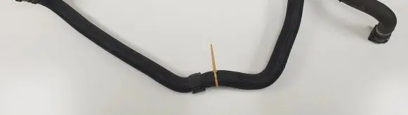 Land Rover Discovery 4 - LR4 Engine coolant pipe/hose GJ327H255AB