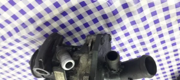Ford Mondeo Mk III Power steering pump 265307732 91010