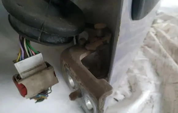 Citroen C3 Front door upper hinge