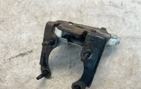 Nissan Leaf I (ZE0) Engine bonnet/hood lock/catch 253E03NF0A AD04G001