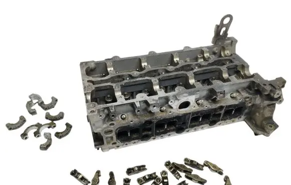 Mercedes-Benz E W212 Engine head R6510100201