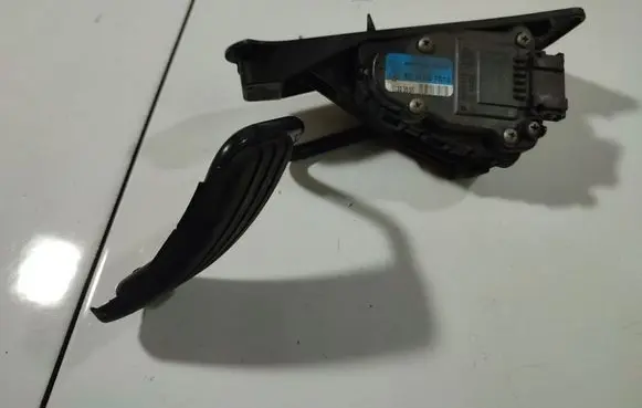 Renault Espace - Grand espace IV Accelerator throttle pedal 6PV00811918