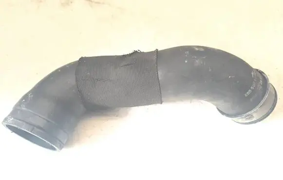 Mercedes-Benz E W211 Intercooler hose/pipe A2115281982