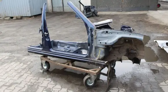 Mercedes-Benz E W124 Front piece kit 5782802