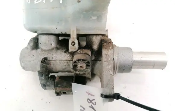 Volkswagen PASSAT B6 Master brake cylinder