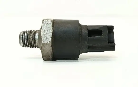 Toyota Prius (XW30) Oil pressure sensor 