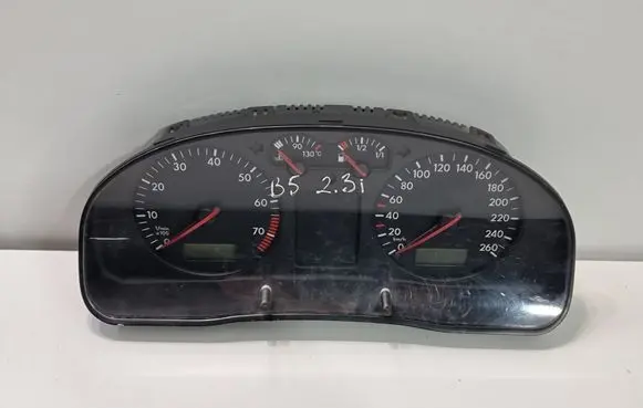 Volkswagen PASSAT B5 Speedometer (instrument cluster) 3B0920802 026362302
