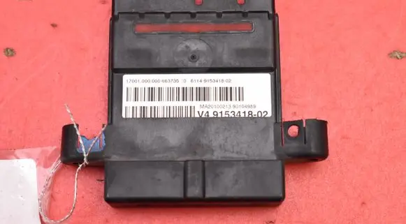 BMW 5 E60 E61 Relay mounting block 9153418
