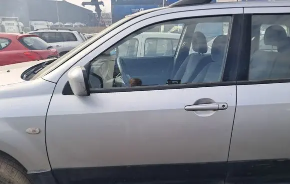 Mitsubishi Outlander Front door 
