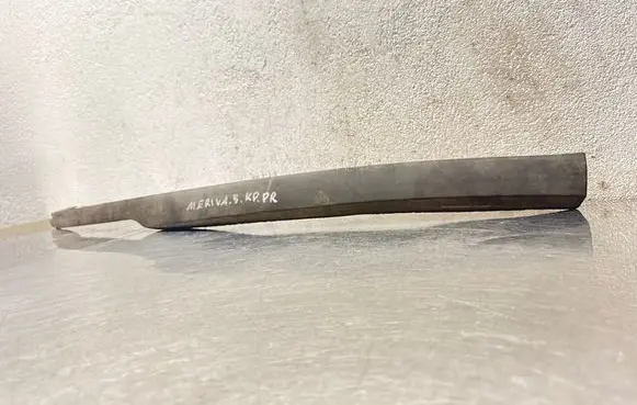 Opel Meriva B Front bumper lip 13267706 475498858
