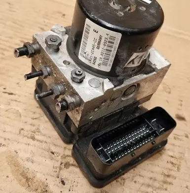 Ford Fiesta Master brake cylinder CV212C405CC