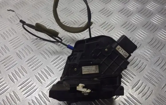 Mazda 5 Front door lock 3N6A-A21812ME