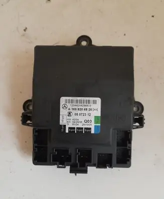 Mercedes-Benz A W169 Comfort/convenience module A1698206826