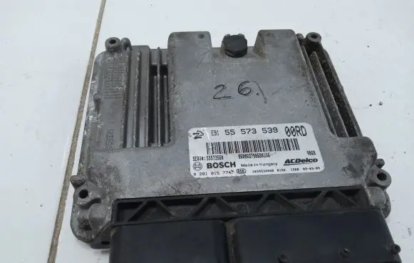 Opel Insignia A Engine control unit/module ECU 55573539