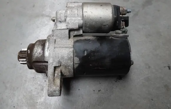 Volkswagen New Beetle Starter motor 02T911023G