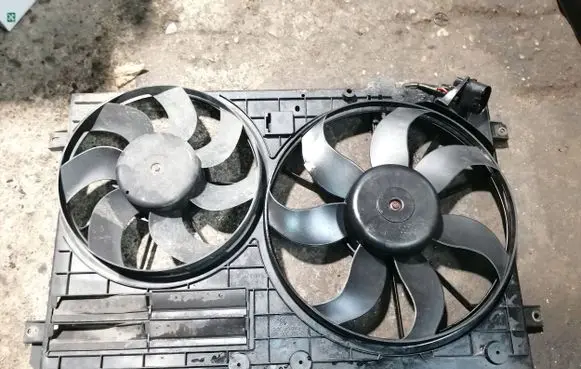 Skoda Octavia Mk2 (1Z) Fan set 1K0121207AA