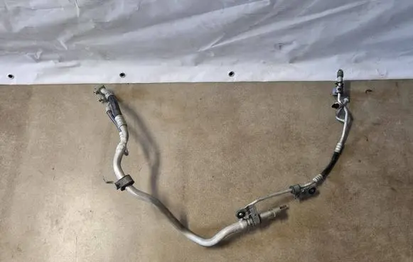 Chrysler 200 Air conditioning (A/C) pipe/hose P68103137AF 68103137AF
