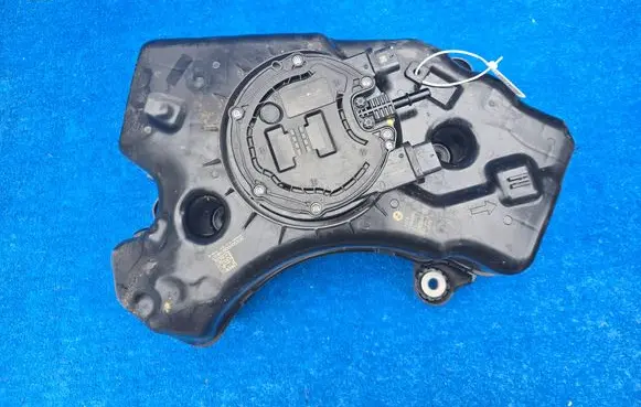 BMW X3 G01 AdBlue liquid reservoir 9884894 7418879