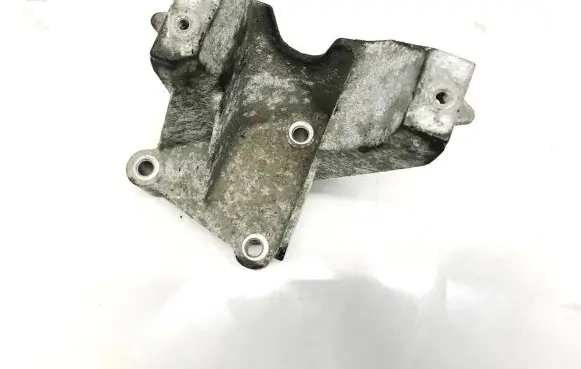 Citroen Jumpy Engine mounting bracket
