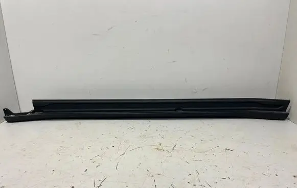 BMW XM Sill 9450909