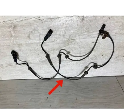 Renault Clio V ABS brake wheel speed sensor 479109572r