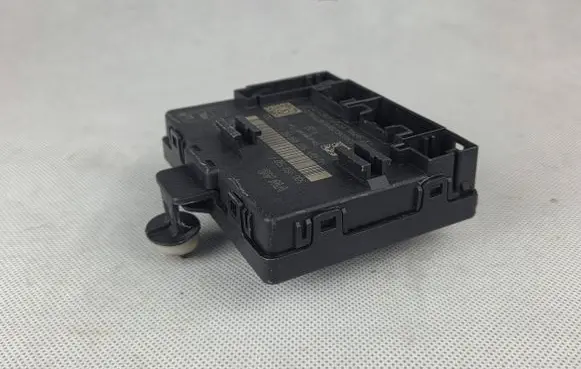 Volkswagen Golf VII Door control unit/module 5Q0959592F