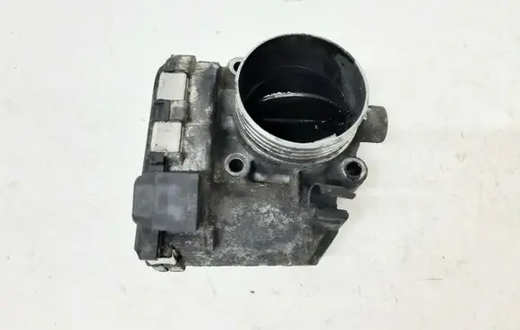 Volvo V70 Throttle valve 8692720