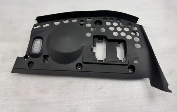 Mercedes-Benz GL X166 Dashboard lower bottom trim panel A1666801608