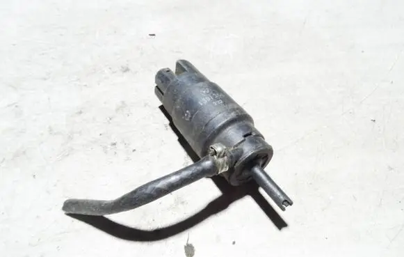 BMW 3 E36 Windscreen/windshield washer pump 1391358