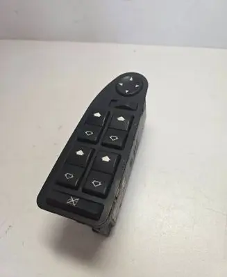 BMW 5 E39 Electric window control switch 8368966