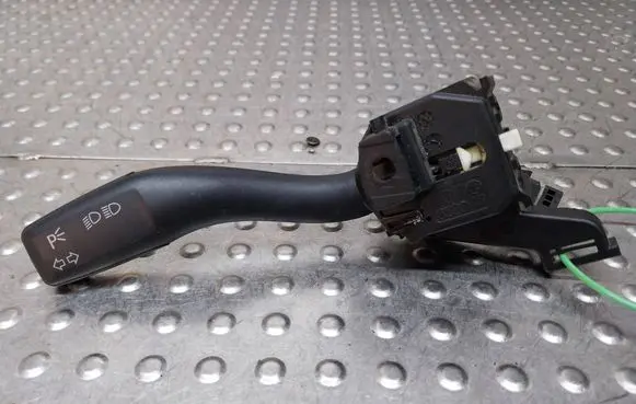 Audi TT TTS Mk2 Indicator stalk S26380304 8P0953513A