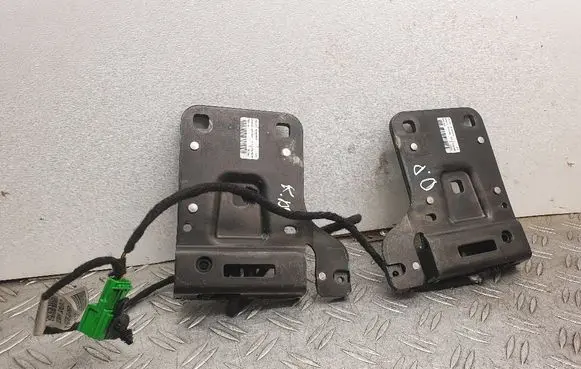 Volvo C70 Convertible roof lock/latch 30787577 30787578